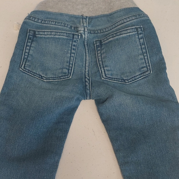 - NWOT, GAP baby boy denim jeans in 3-6 months . - Picture 2 of 4